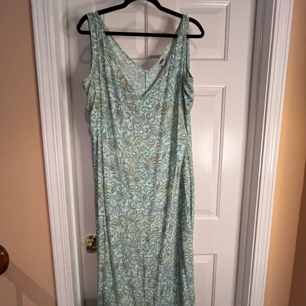 Old Navy Light Green Patterned Maxi Dress